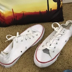 White chuck Taylor converse